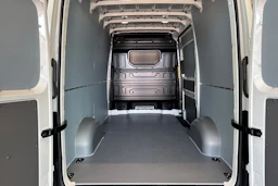 valkoinen Volkswagen Crafter 2026 kuva 14.
