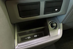 valkoinen Volkswagen Crafter 2026 kuva 22.