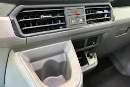 valkoinen Volkswagen Crafter 2026 kuva 23.