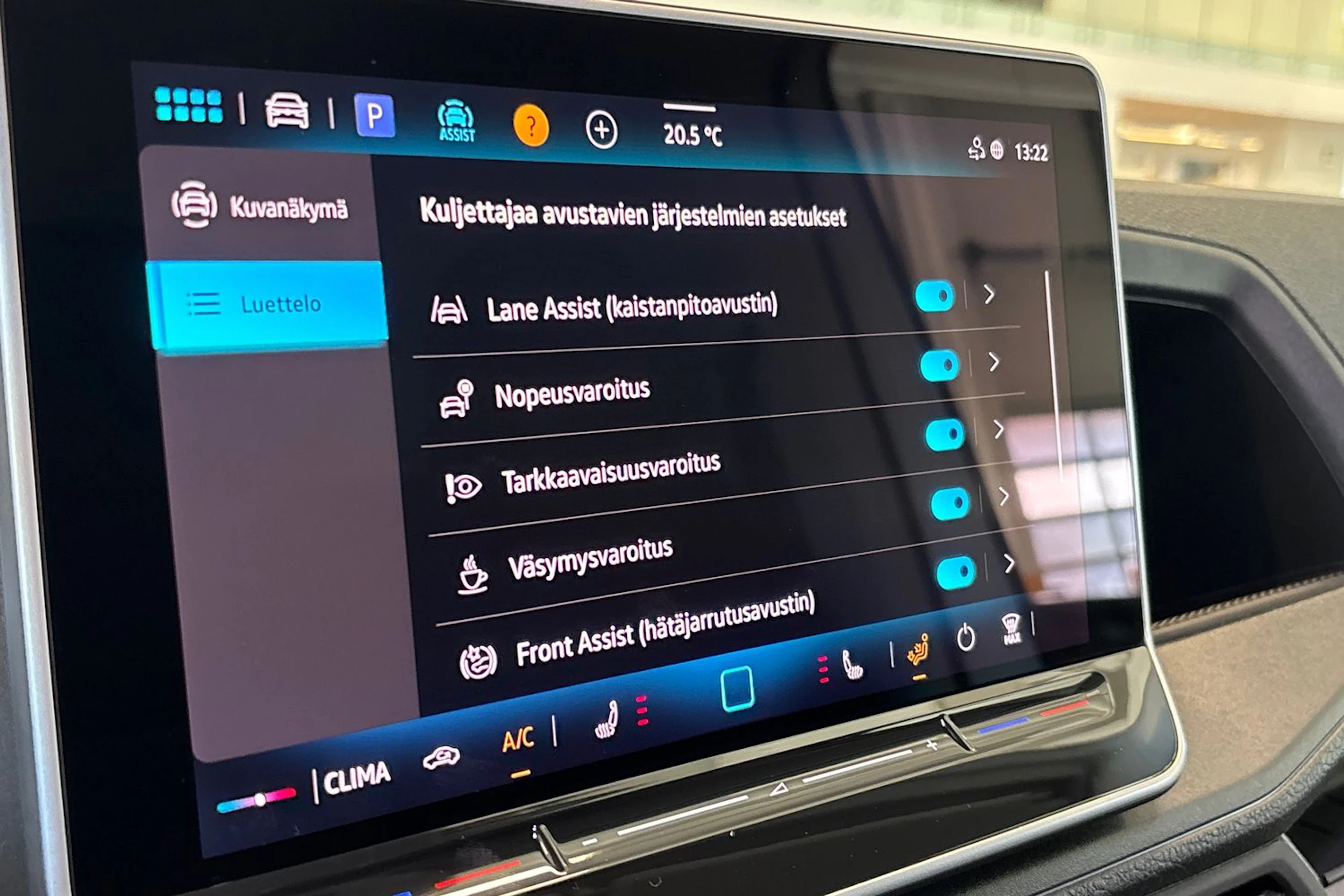 valkoinen Volkswagen Crafter 2026 kuva 26.