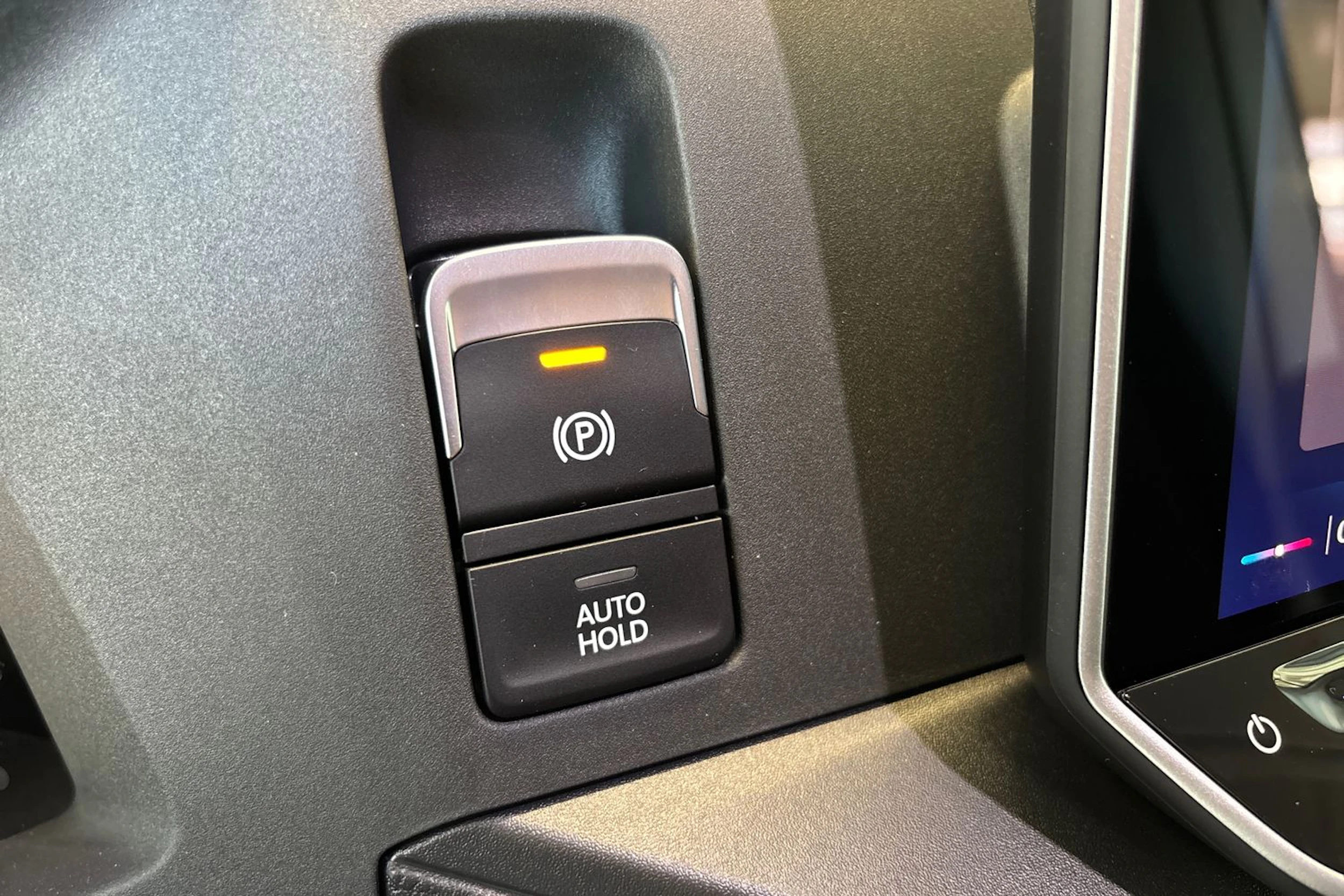 valkoinen Volkswagen Crafter 2026 kuva 31.
