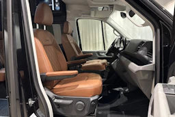 met. musta Volkswagen Crafter 2026 kuva 14.