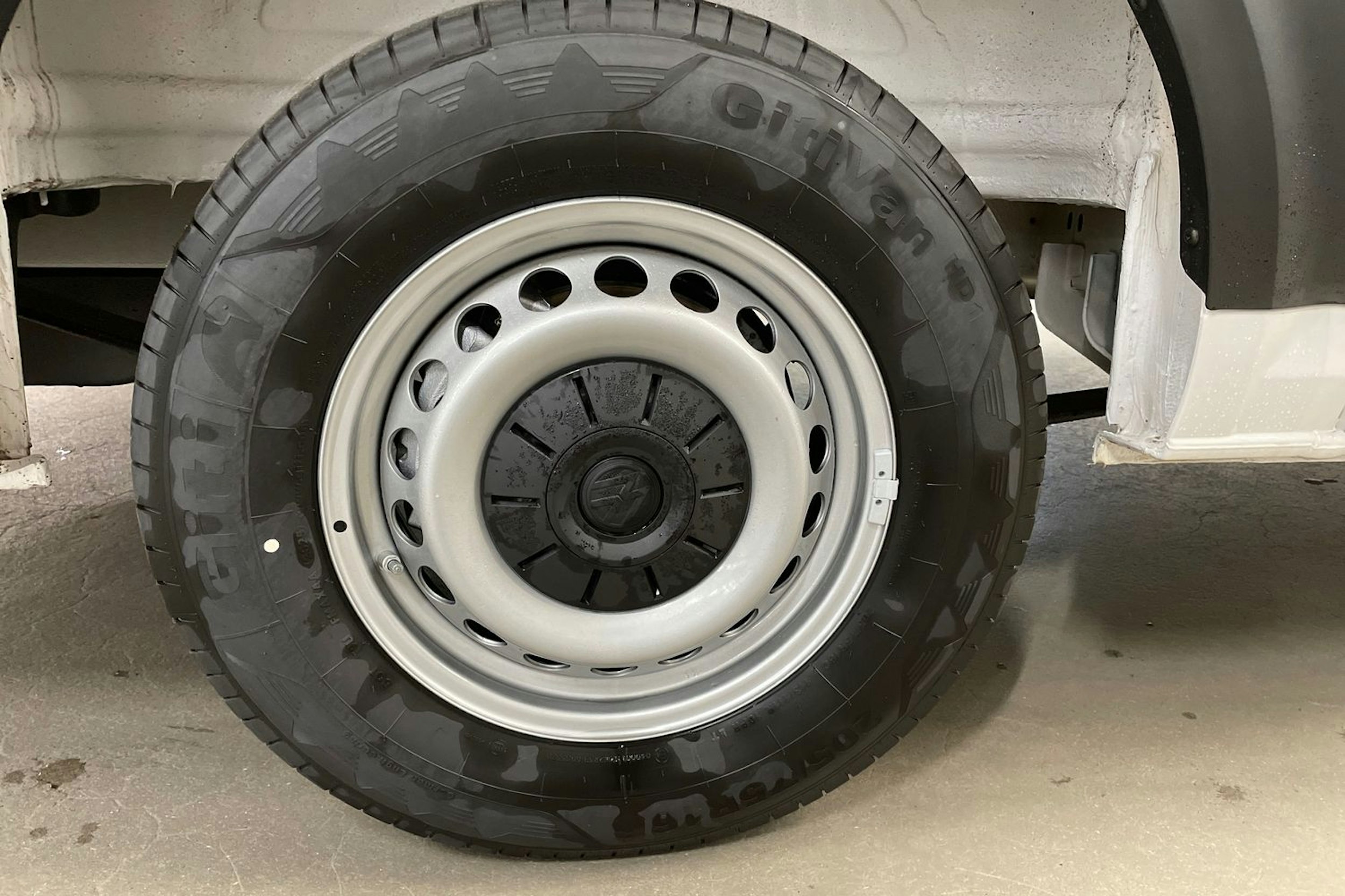 valkoinen Volkswagen Crafter 2026 kuva 11.