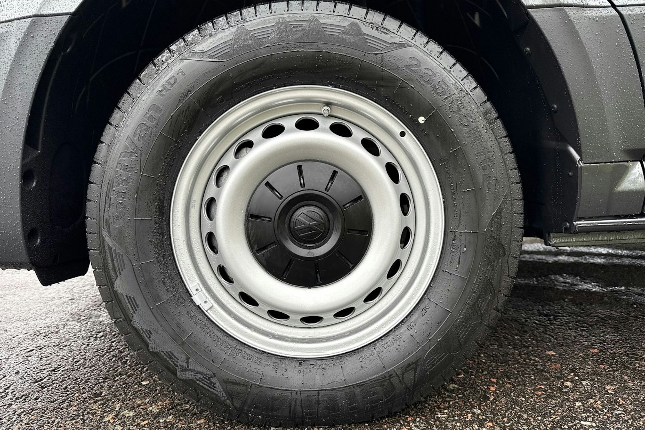 met. harmaa Volkswagen Crafter 2026 kuva 10.