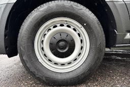 met. harmaa Volkswagen Crafter 2026 kuva 10.