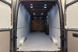 met. harmaa Volkswagen Crafter 2026 kuva 12.
