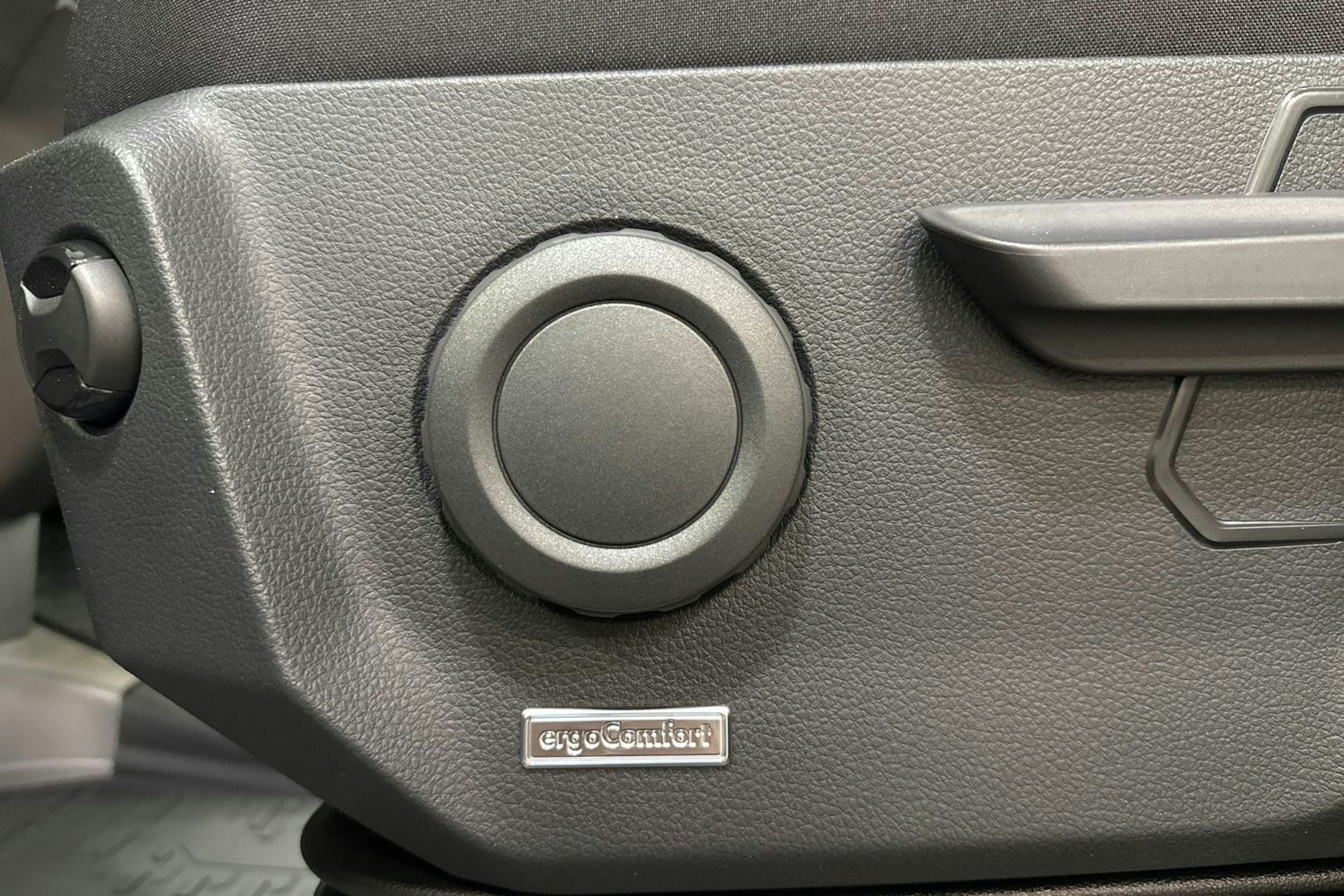 met. harmaa Volkswagen Crafter 2026 kuva 27.