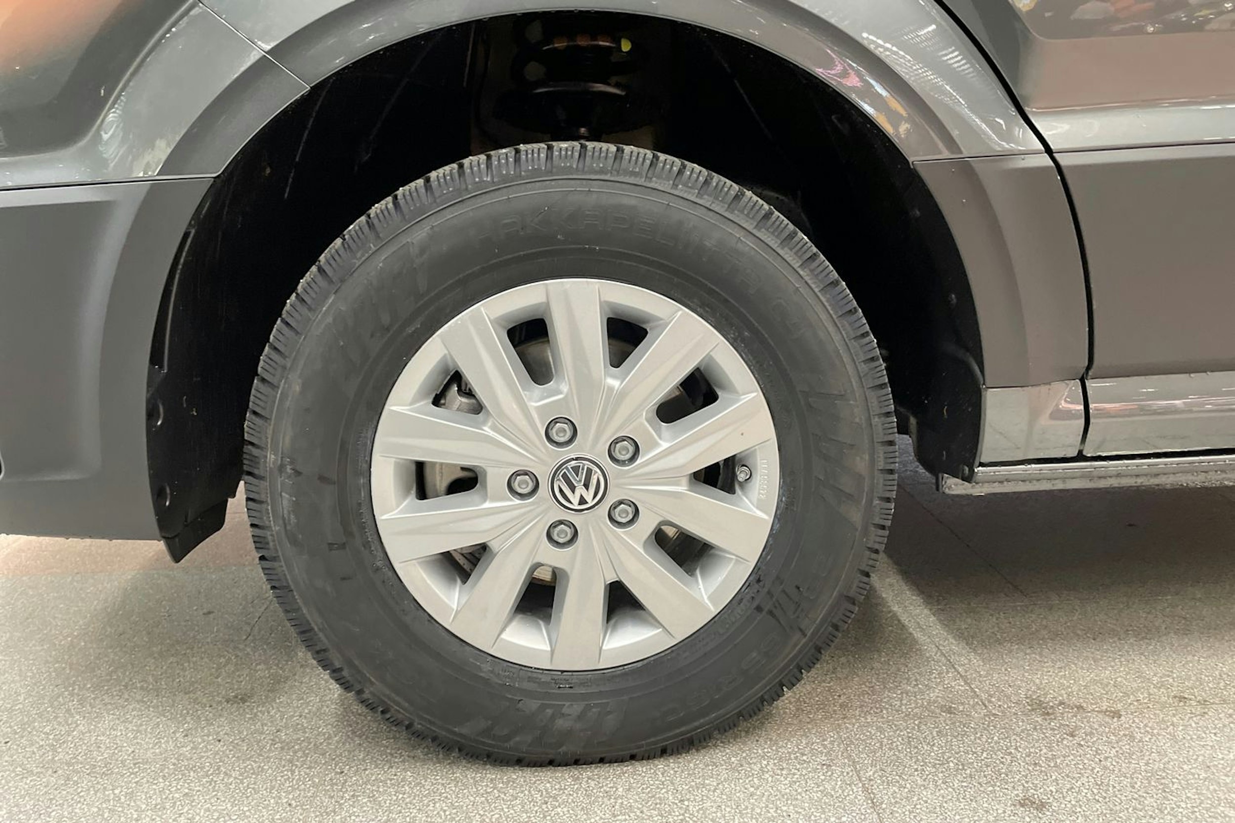 harmaa Volkswagen CRAFTER 2026 kuva 11.