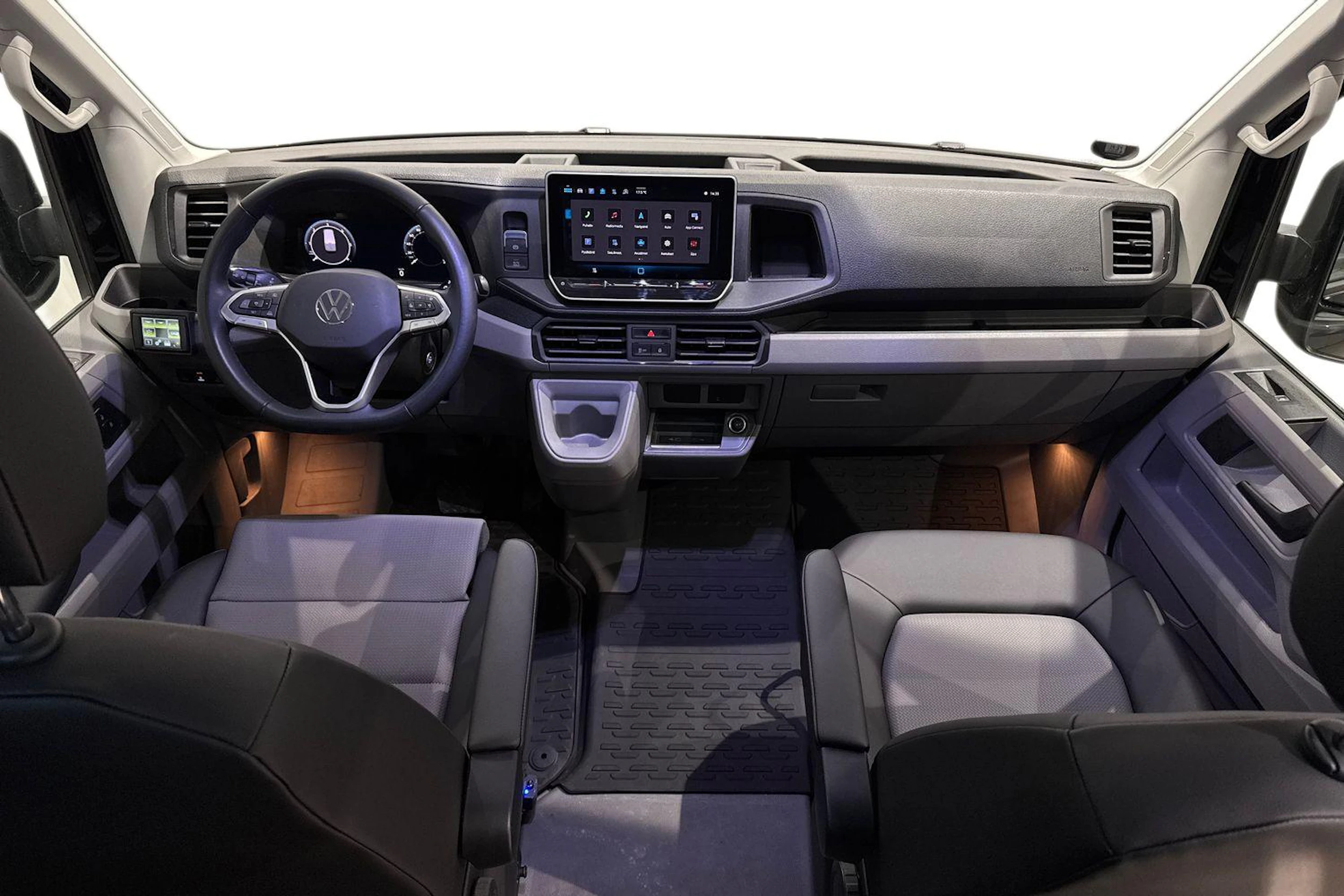 met. musta Volkswagen Crafter 2026 kuva 9.