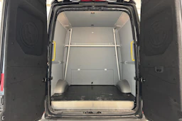 met. musta Volkswagen Crafter 2026 kuva 13.