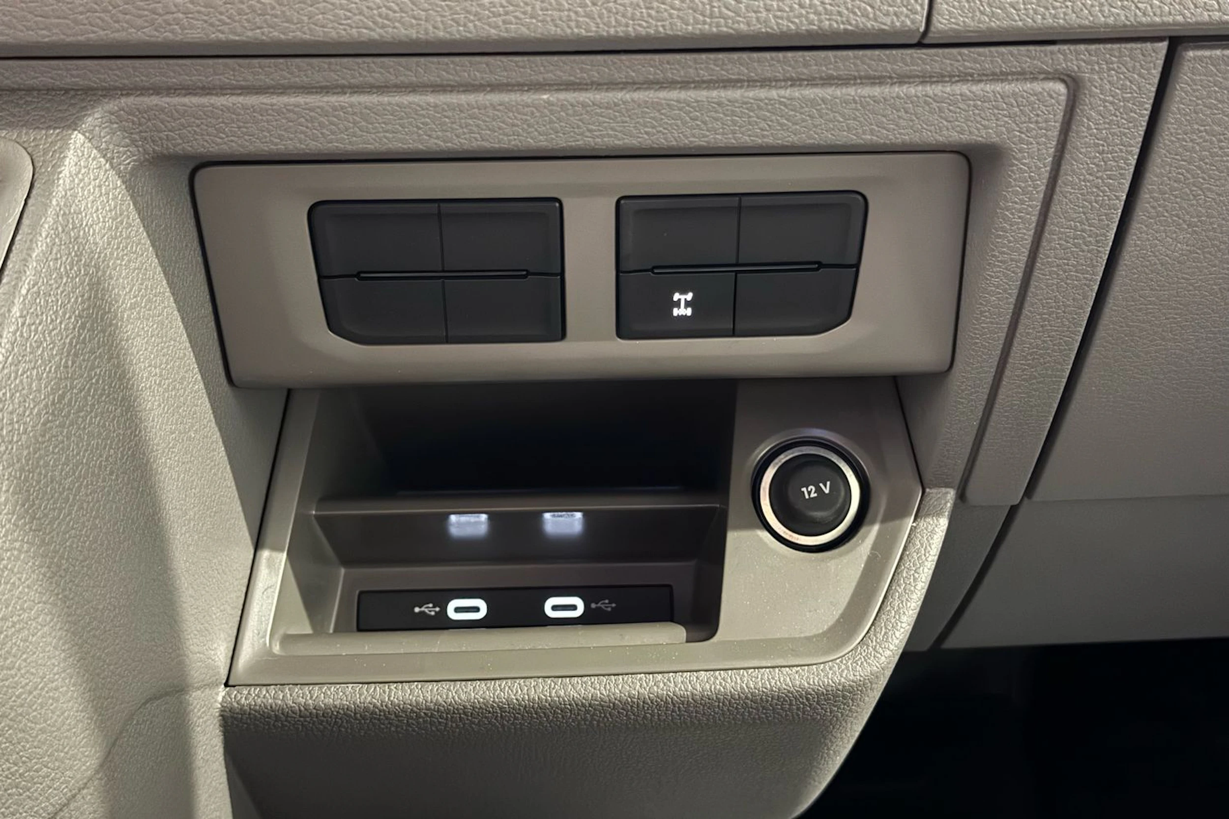 met. musta Volkswagen Crafter 2026 kuva 31.