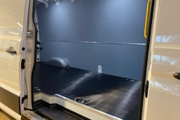 valkoinen Volkswagen Crafter 2026 kuva 13.