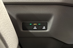 met. harmaa Volkswagen Crafter 2026 kuva 15.