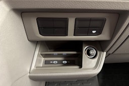 met. harmaa Volkswagen Crafter 2026 kuva 19.