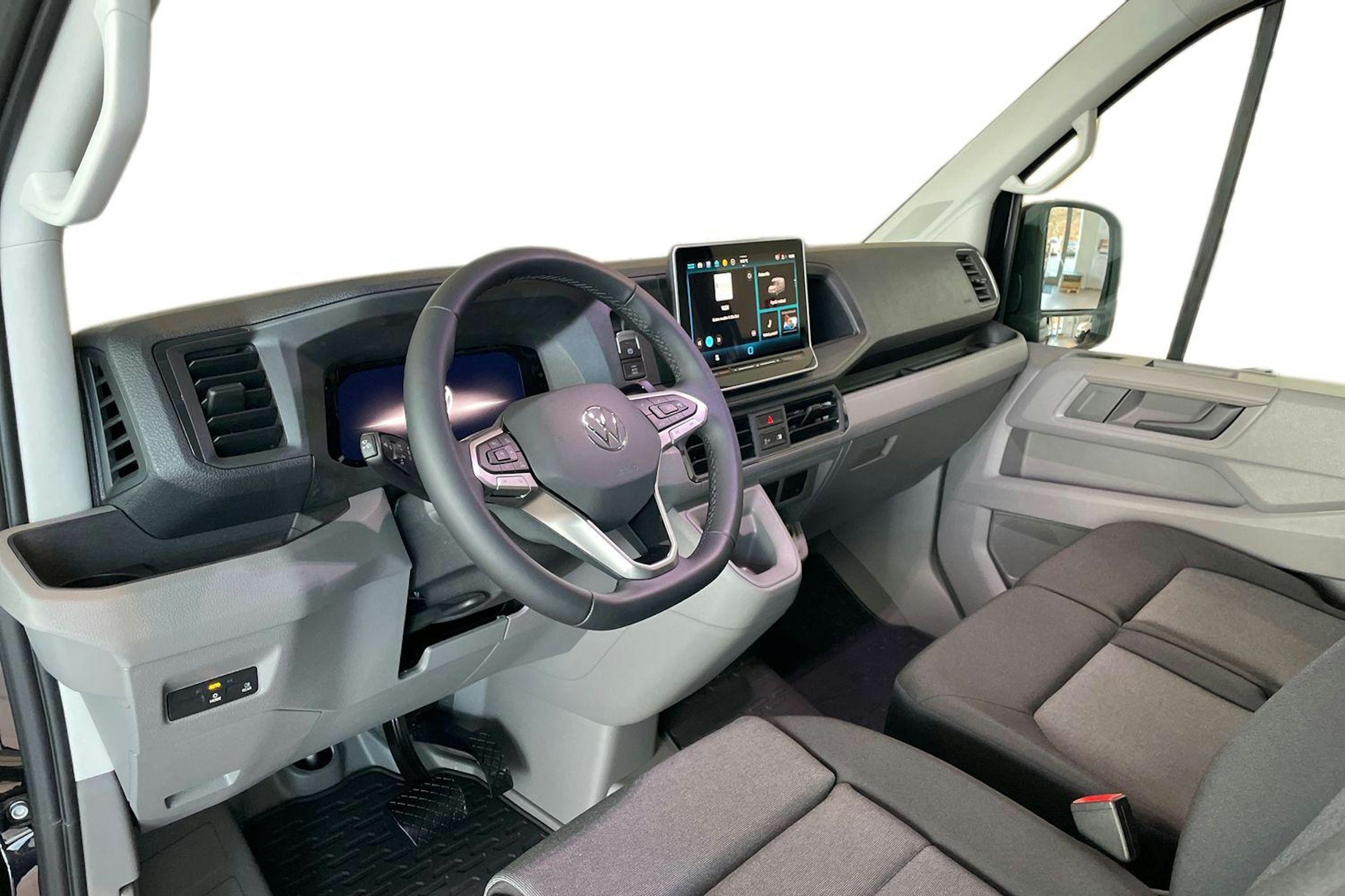 musta metalliväri Volkswagen Crafter 2026 kuva 8.