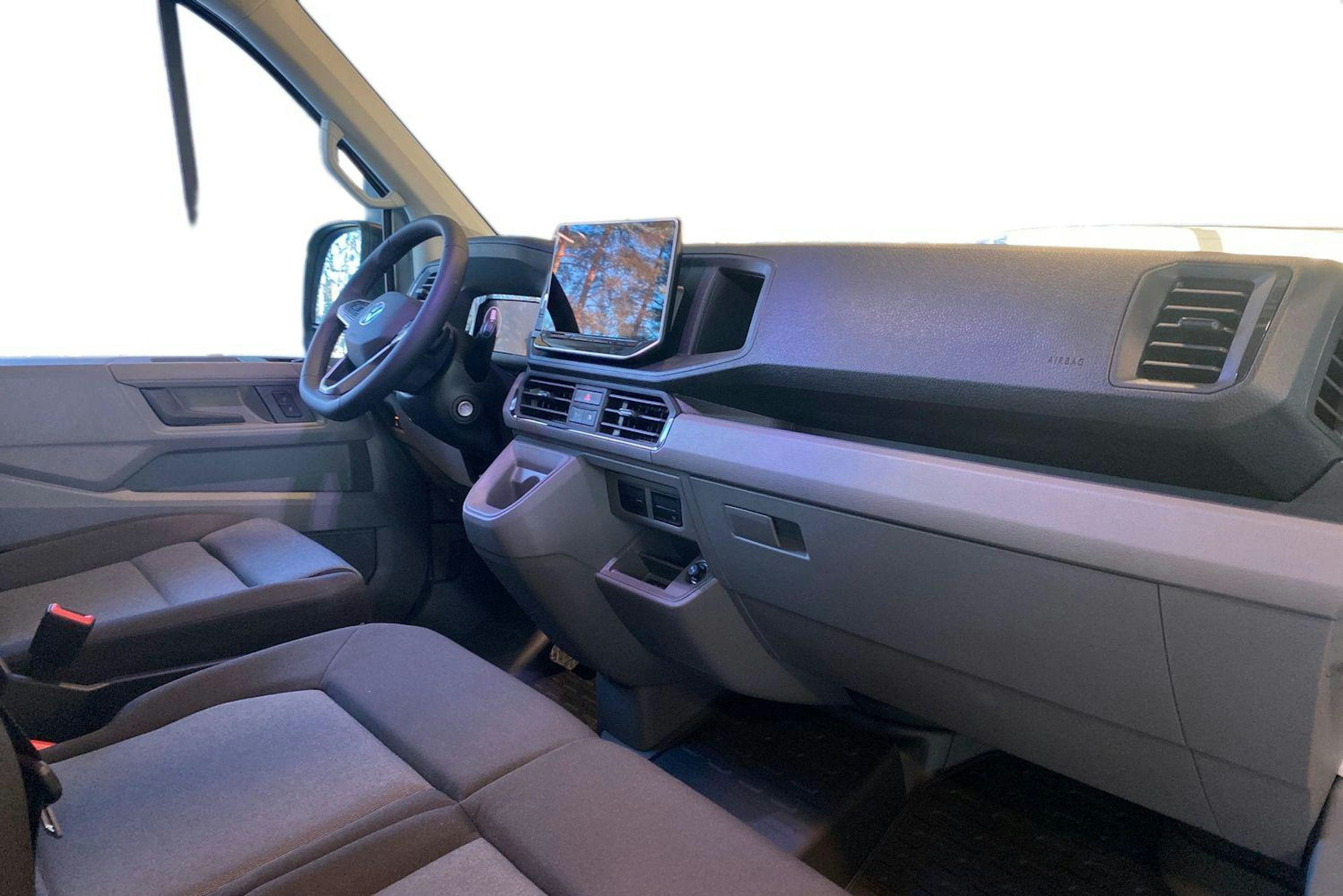 met. hopea Volkswagen Crafter 2026 kuva 9.