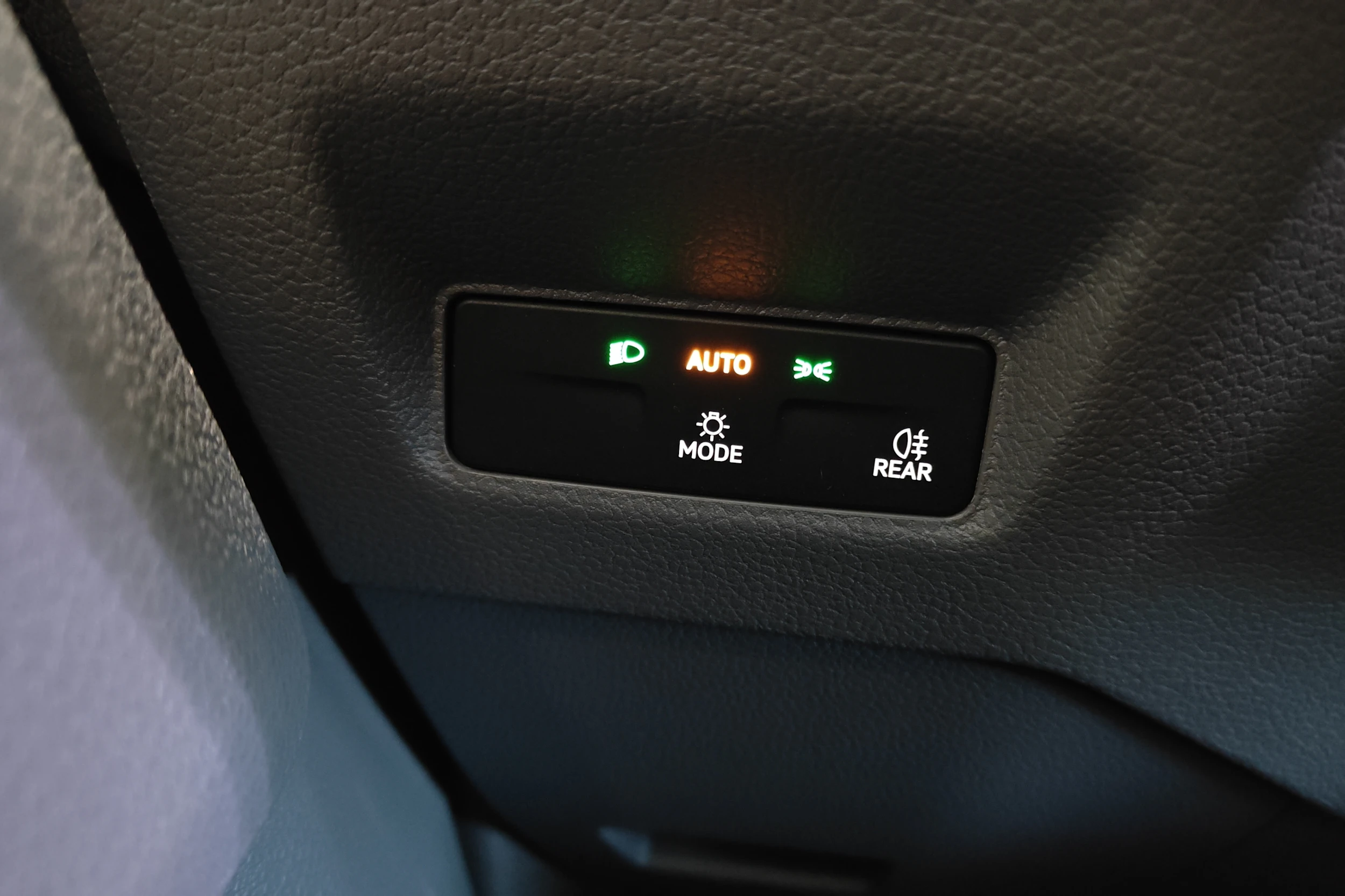 valkoinen Volkswagen Crafter 2026 kuva 13.