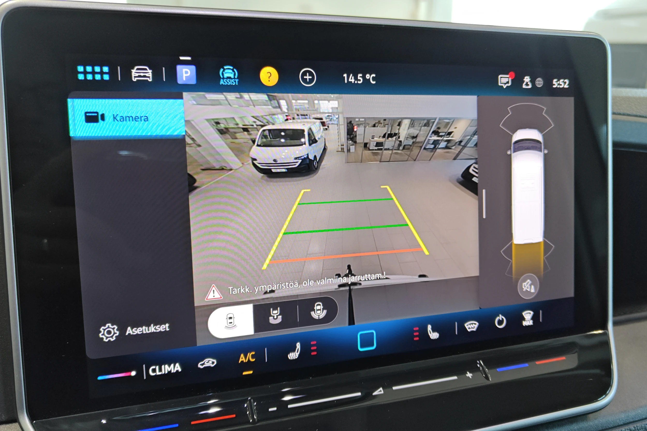 valkoinen Volkswagen Crafter 2026 kuva 15.