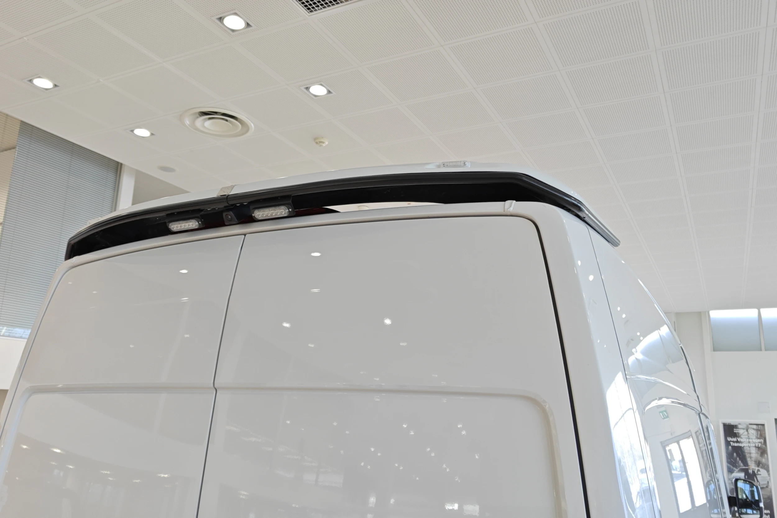 valkoinen Volkswagen Crafter 2026 kuva 28.