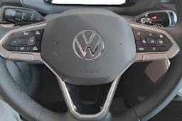 valkoinen Volkswagen Crafter 2026 kuva 11.