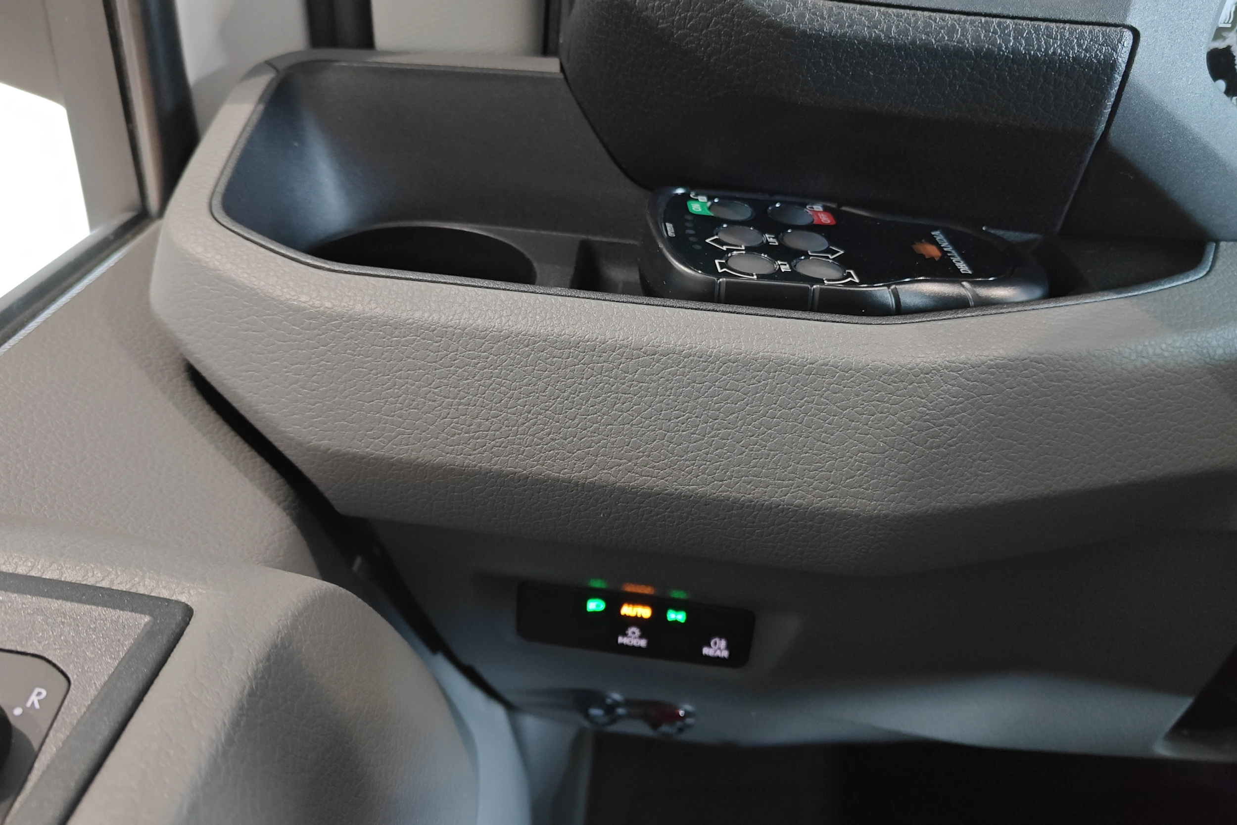valkoinen Volkswagen Crafter 2026 kuva 13.