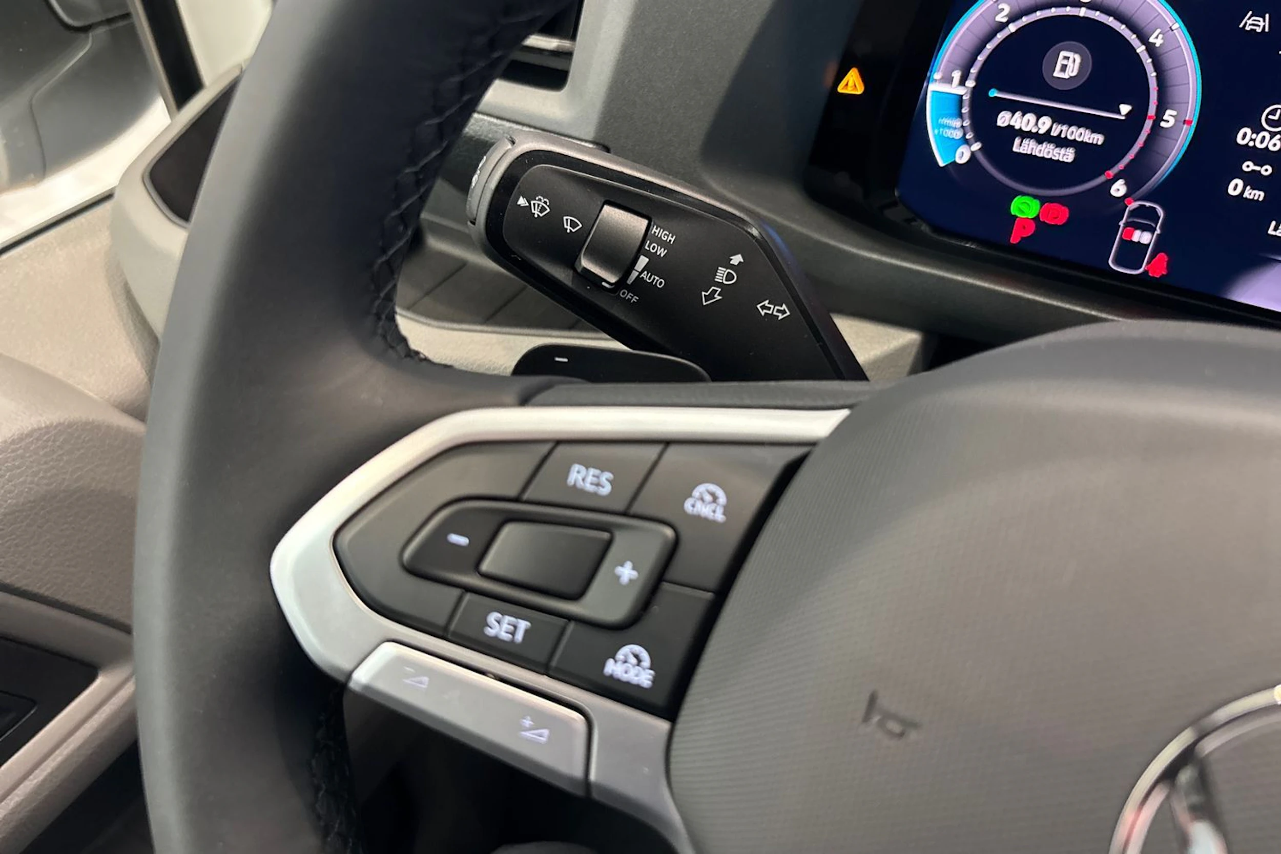 valkoinen Volkswagen Crafter 2026 kuva 16.