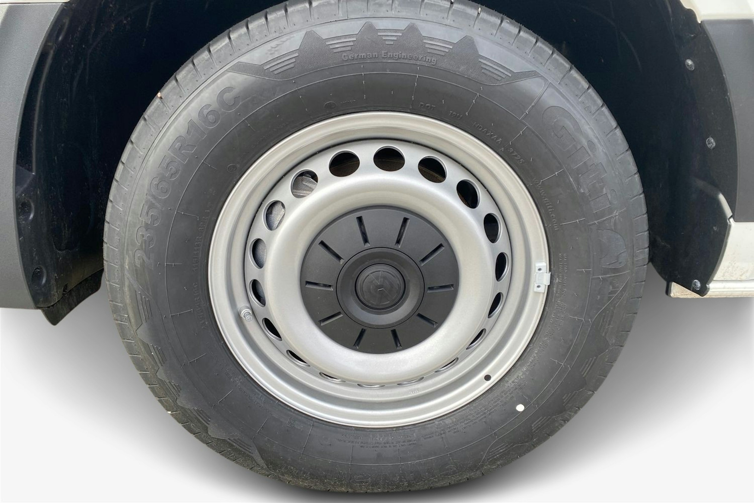 valkoinen Volkswagen Crafter 2026 kuva 12.