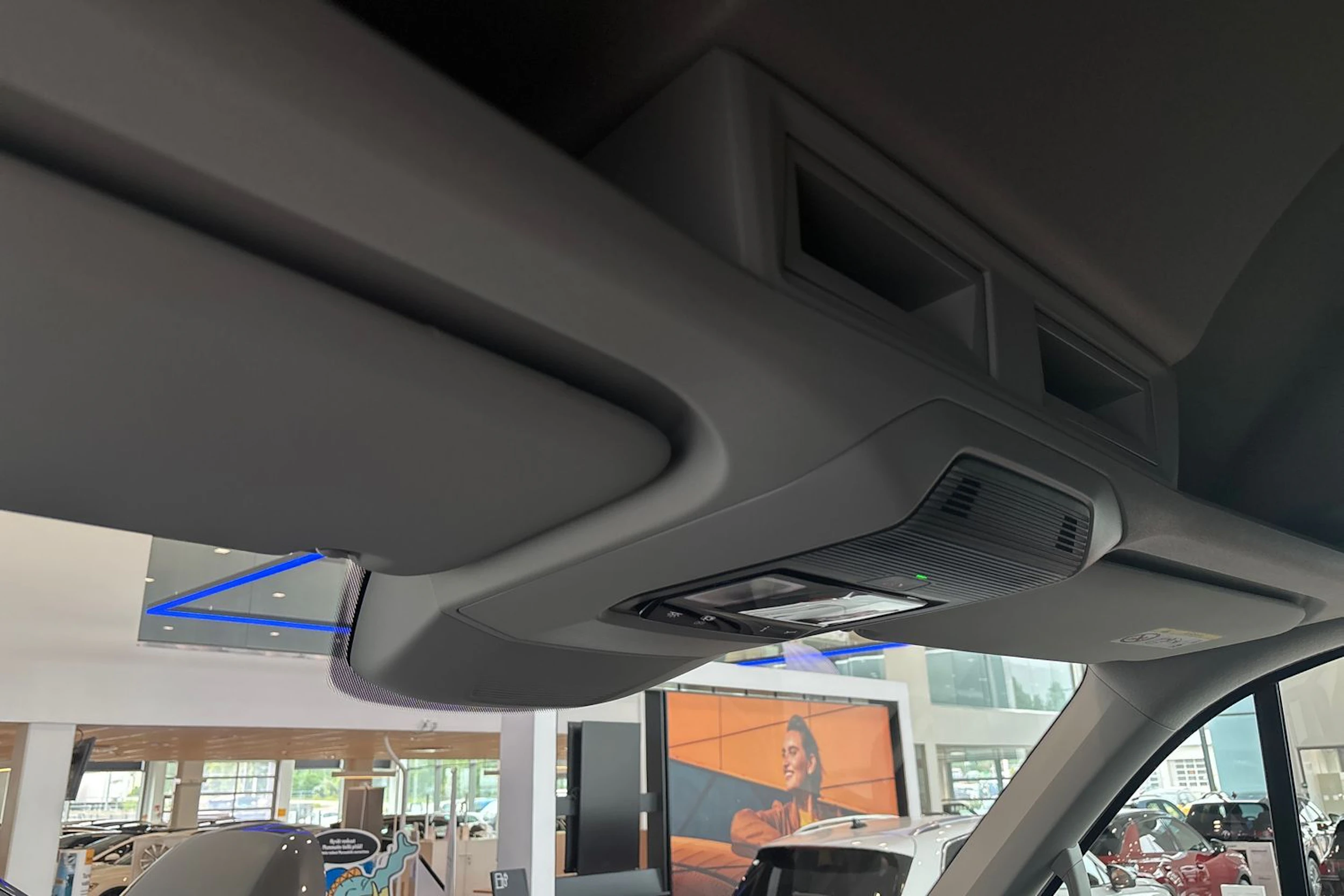 valkoinen Volkswagen Crafter 2026 kuva 18.