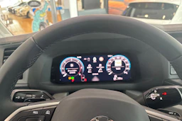valkoinen Volkswagen Crafter 2026 kuva 21.