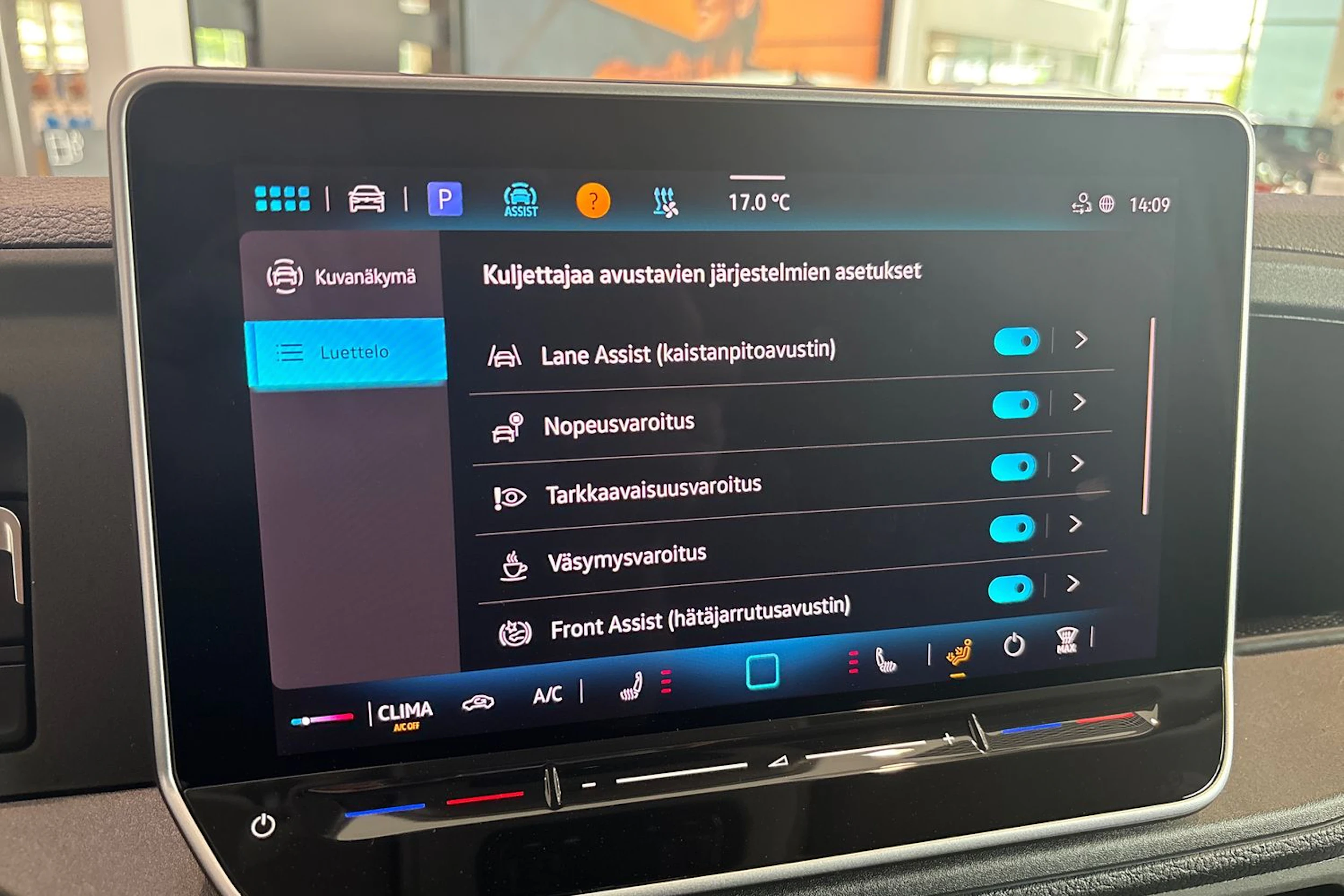 valkoinen Volkswagen Crafter 2026 kuva 26.