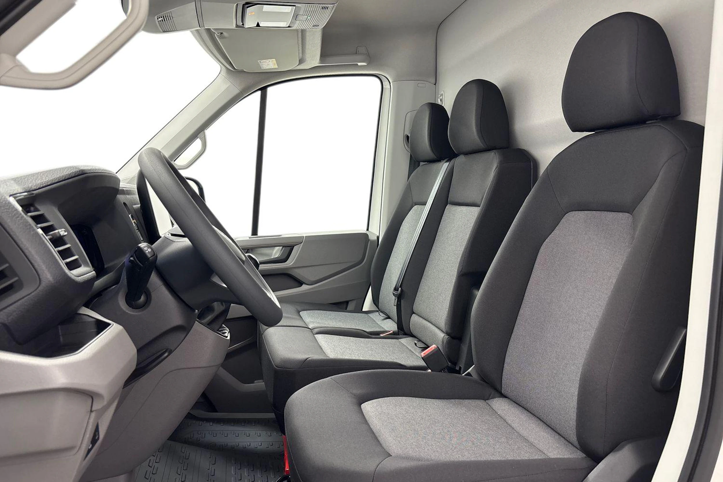 valkoinen Volkswagen Crafter 2026 kuva 11.