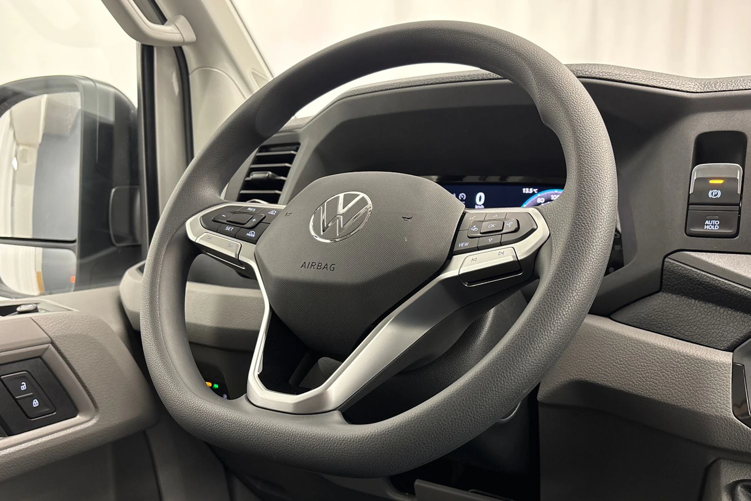 valkoinen Volkswagen Crafter 2026 kuva 13.