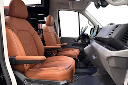 musta Volkswagen Crafter 2026 kuva 11.