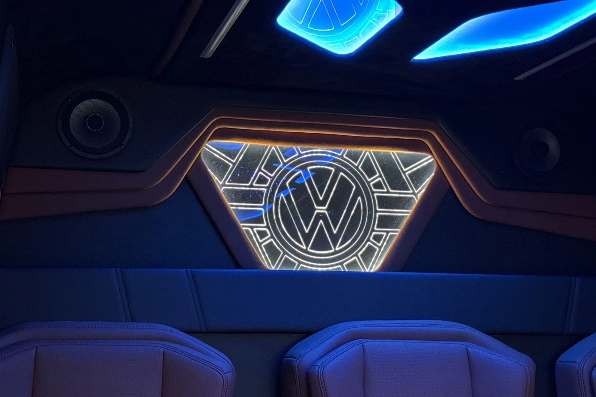 musta Volkswagen Crafter 2026 kuva 19.