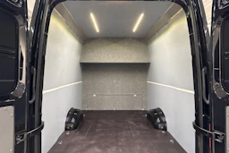 musta Volkswagen Crafter 2026 kuva 22.