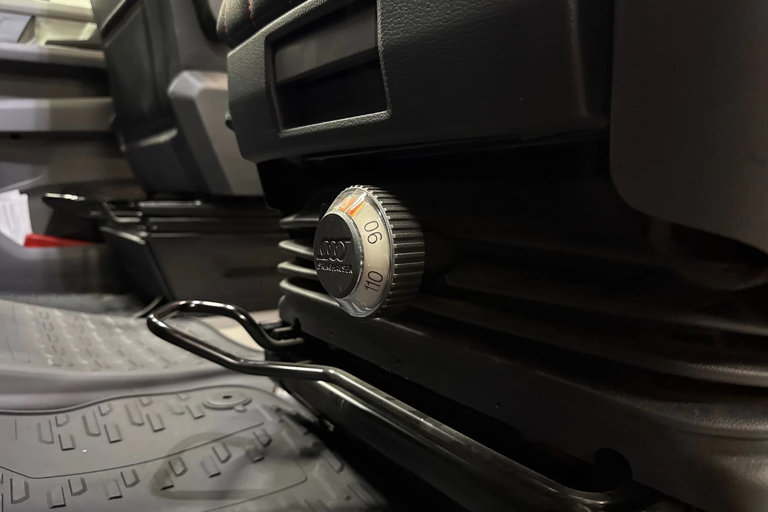 Punainen Volkswagen Crafter 2026 kuva 30.