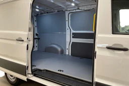 valkoinen Volkswagen CRAFTER 2026 kuva 11.