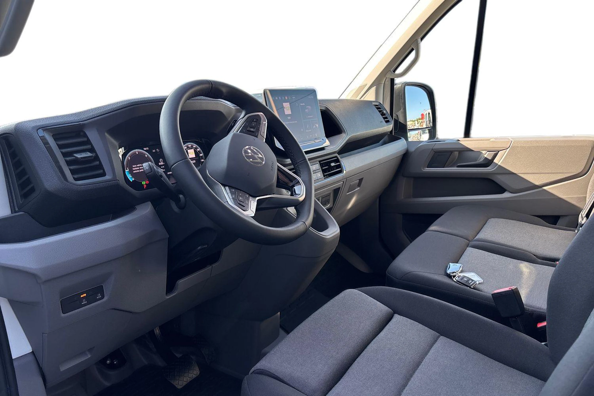 valkoinen Volkswagen Crafter 2026 kuva 8.