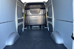 valkoinen Volkswagen Crafter 2026 kuva 11.