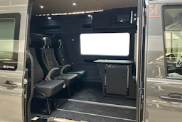 harmaa Volkswagen Crafter 2026 kuva 8.