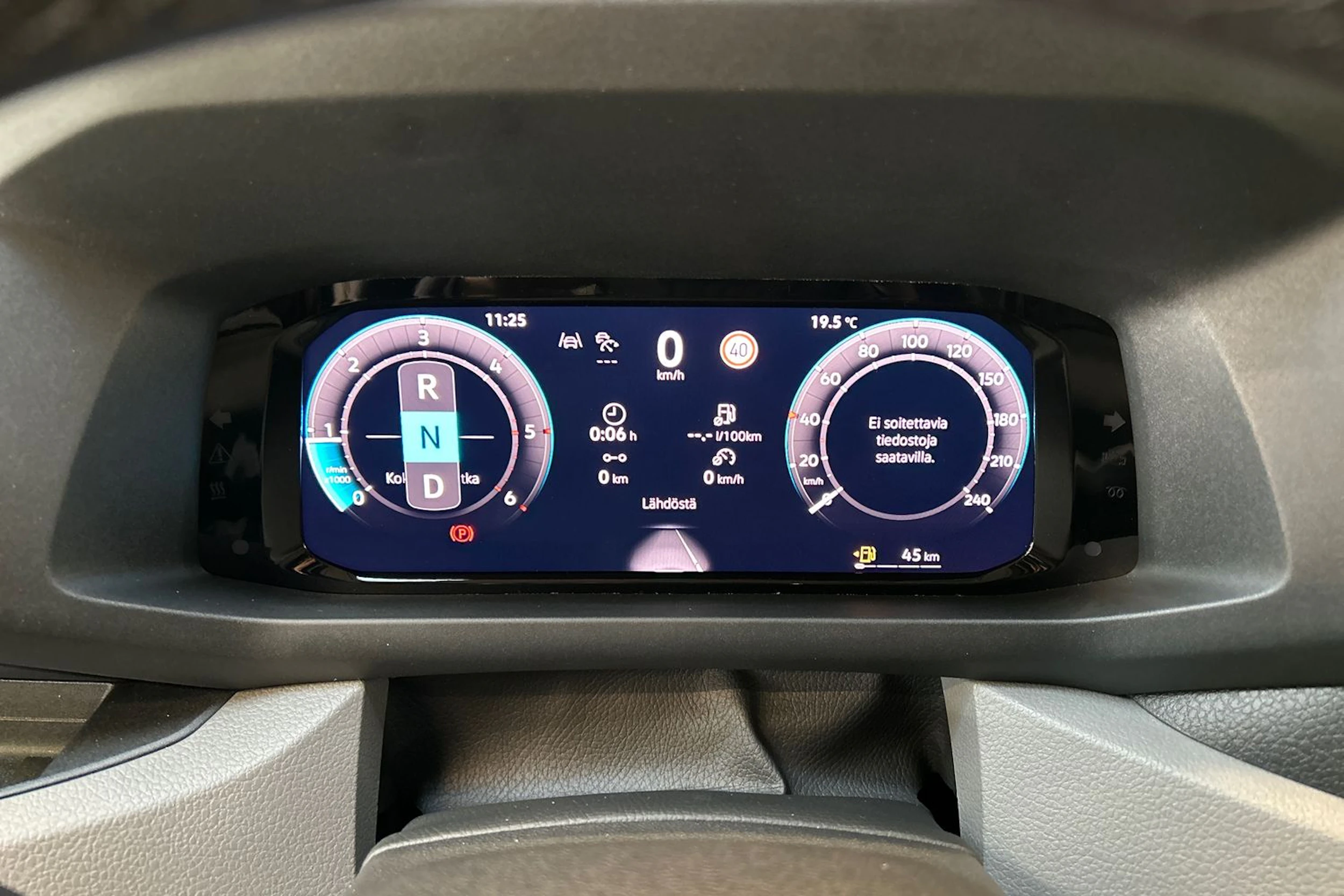 harmaa Volkswagen Crafter 2026 kuva 11.