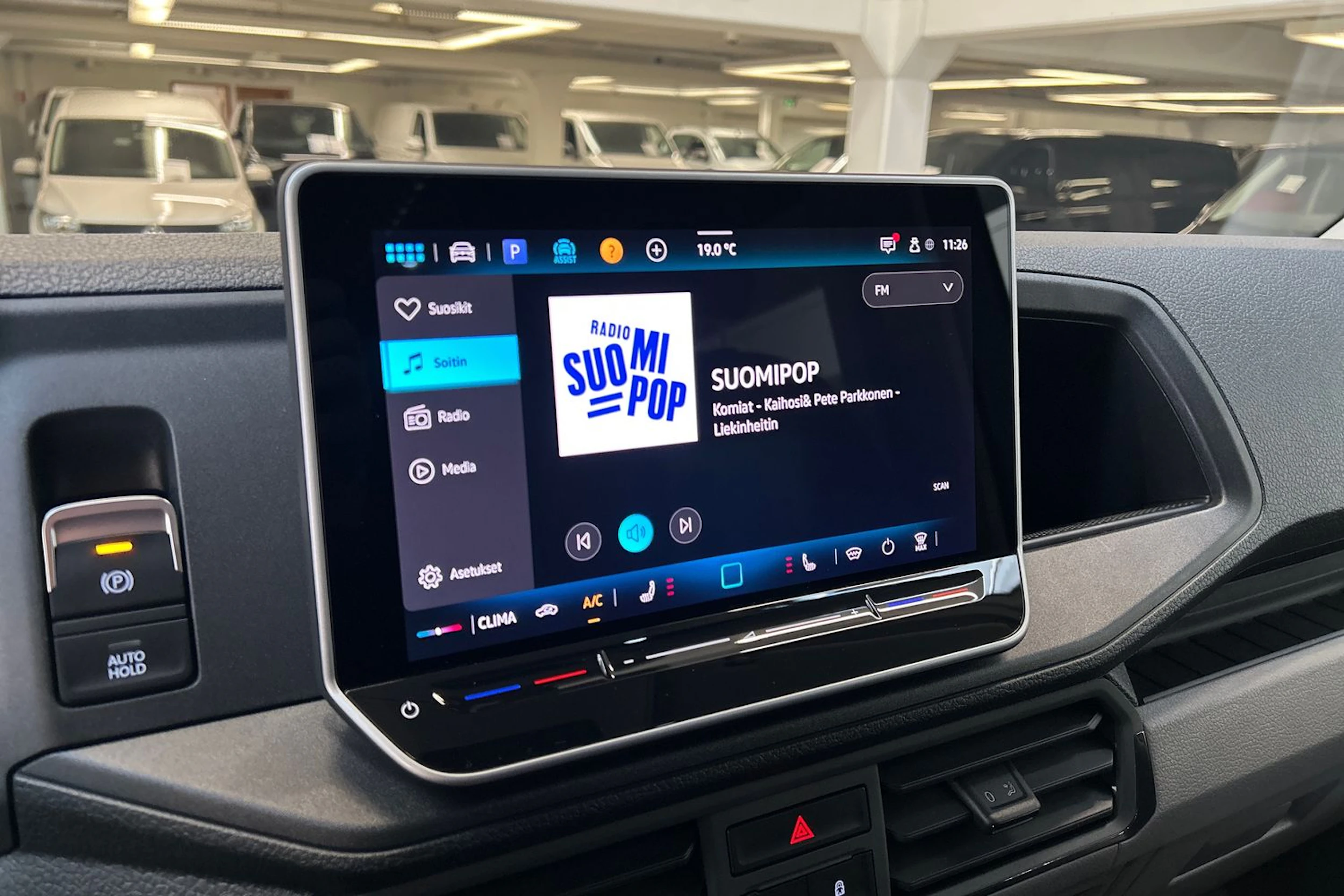 harmaa Volkswagen Crafter 2026 kuva 14.