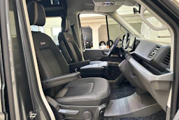 harmaa Volkswagen Crafter 2026 kuva 21.