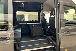 harmaa Volkswagen Crafter 2026 kuva 22.