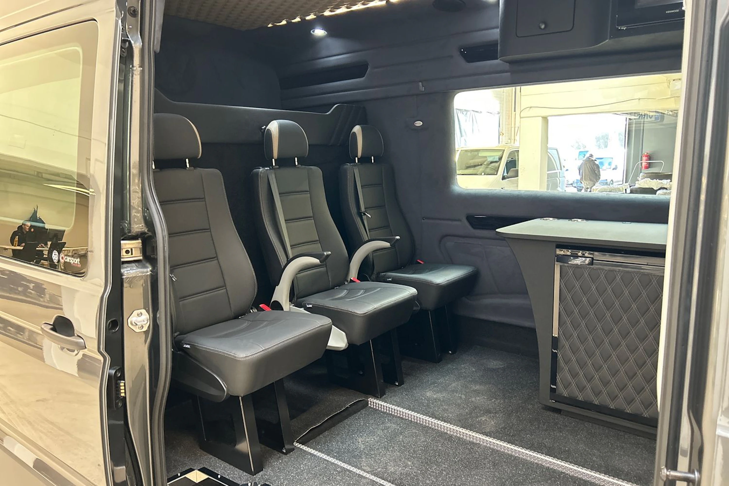 harmaa Volkswagen Crafter 2026 kuva 23.