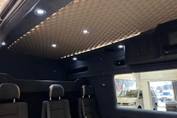 harmaa Volkswagen Crafter 2026 kuva 24.