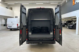 harmaa Volkswagen Crafter 2026 kuva 27.