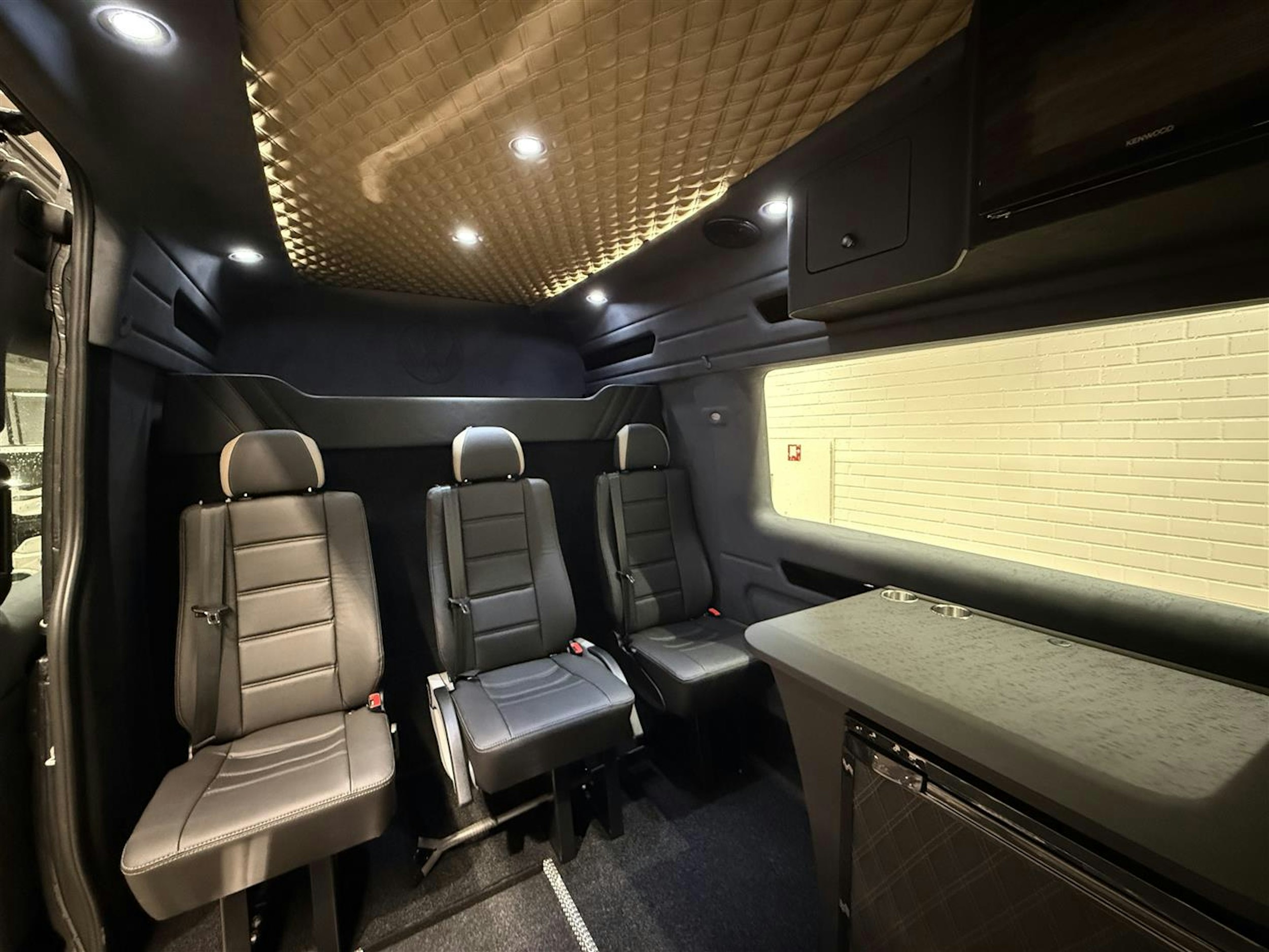 Harmaa Volkswagen Crafter 2026 kuva 5.