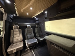 Harmaa Volkswagen Crafter 2026 kuva 5.