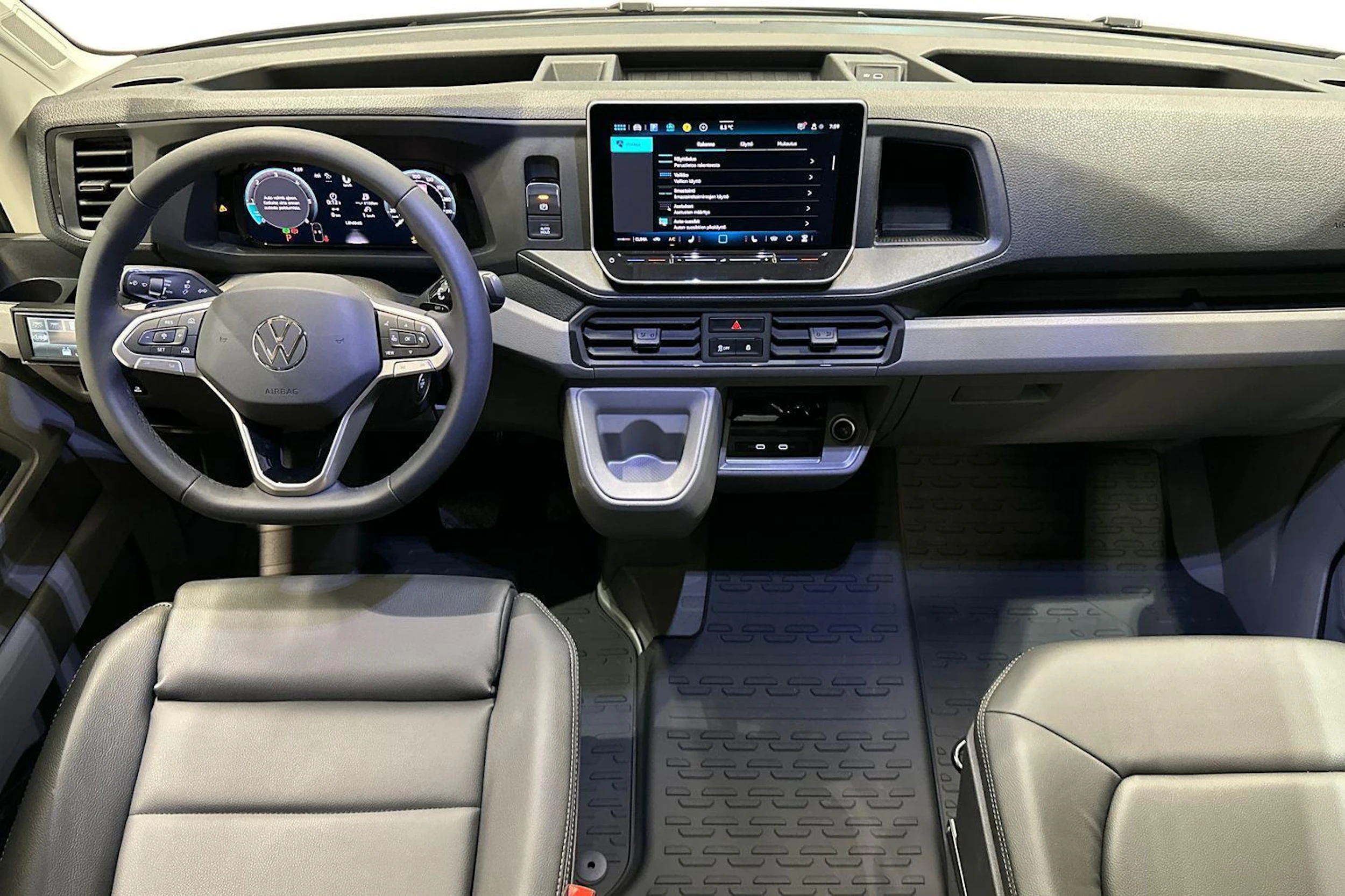 Harmaa Volkswagen Crafter 2026 kuva 7.